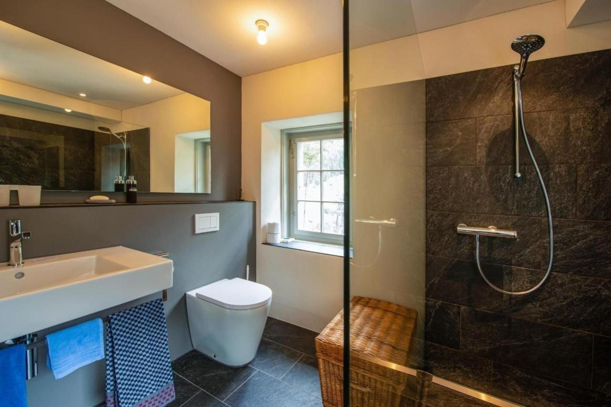 Bahnwaerterhaus Eggwald Villa Wassen Bagian luar foto